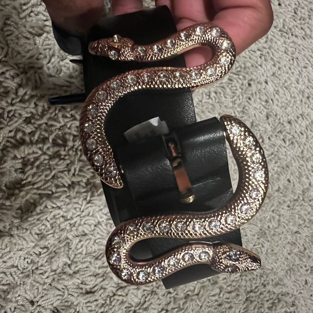 Black faux leather belt/ snake pendant/ size M